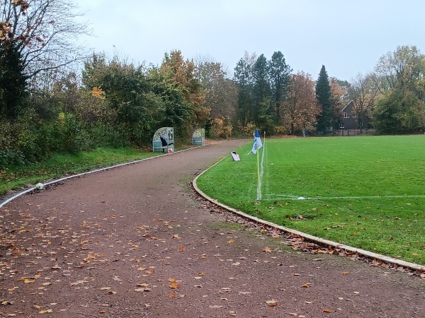 Schulsportanlage - Breitenfelde