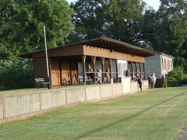 Sportanlage Am Park - Schönewalde