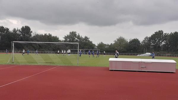 Stadion Roschdohler Weg - Neumünster-Einfeld