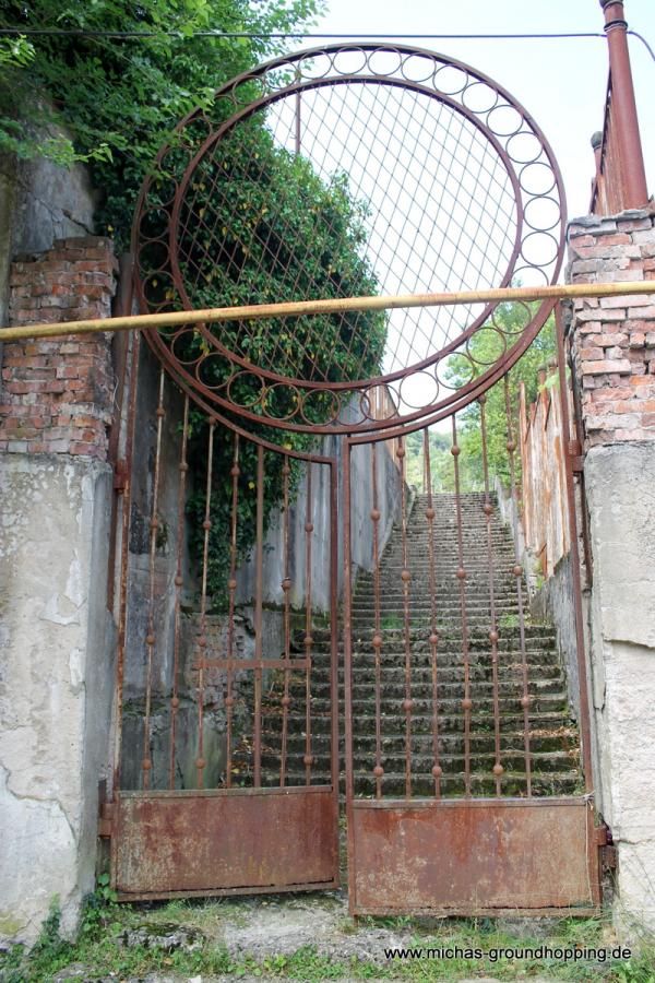 Stadioni Vladimer Bochorishvili - Tkibuli