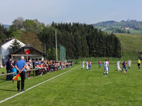 Sportplatz Rosenau-Hilm - Hilm