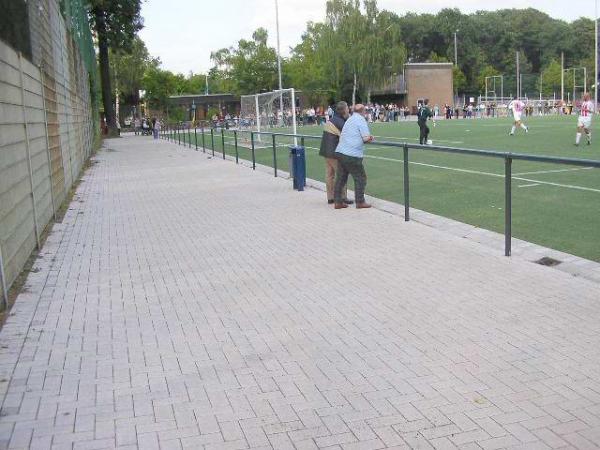 Bezirkssportanlage Vennhauser Allee Platz 2 - Düsseldorf-Eller