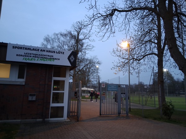 Sportanlage Am Haus Lütz - Mönchengladbach-Bettrath