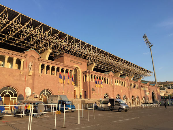 Vazgen Sargsyan anvan Hanrapetakan Marzadasht - Yerevan