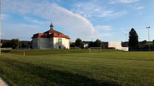 Sportplatz Kreuzacker - Leuzigen