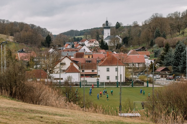 Sportplatz am Erlbach - Kraftsdorf