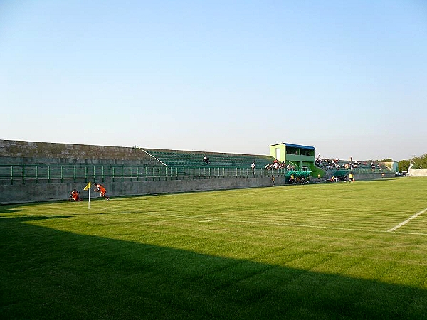 Stadionul Tiligul - Tîrnauca