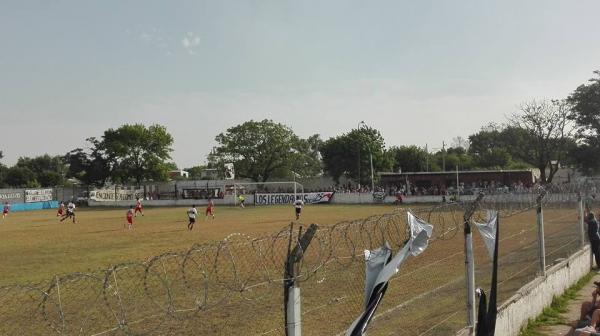 Estadio Rodolfo Vicente Capocasa - Claypole, BA