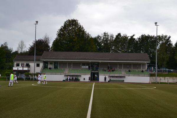 Wilhelm-Bisterfeld-Stadion im Sportzentrum Stentenberg - Bergneustadt