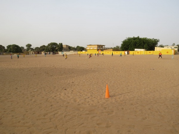 Terrain football de Warang - Warang