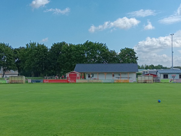 Flora-Sportplatz - Salzwedel