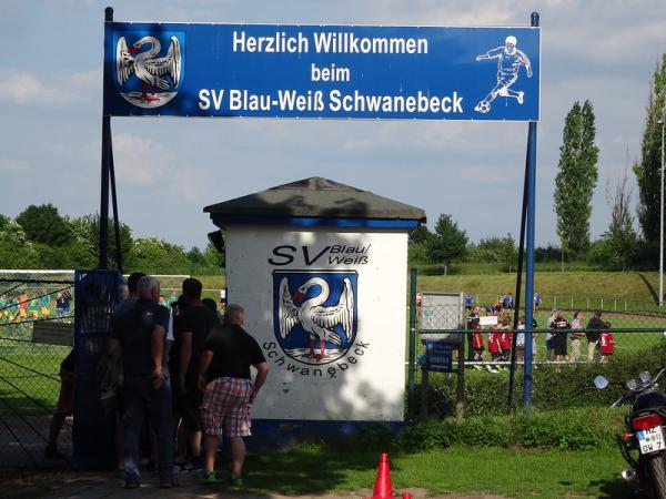 Stadion Blau-Weiß - Schwanebeck