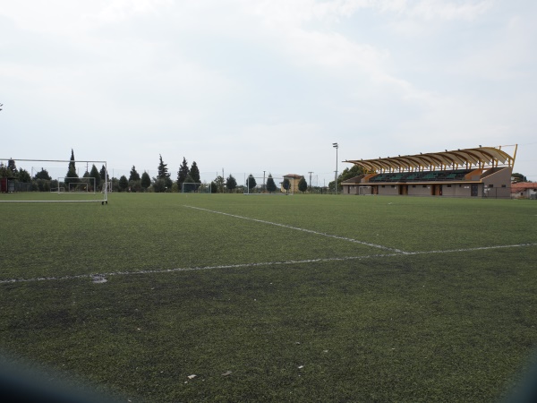 Kovalık Futbol Sahası - Akhisar