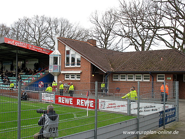 Edmund-Plambeck-Stadion - Norderstedt-Garstedt