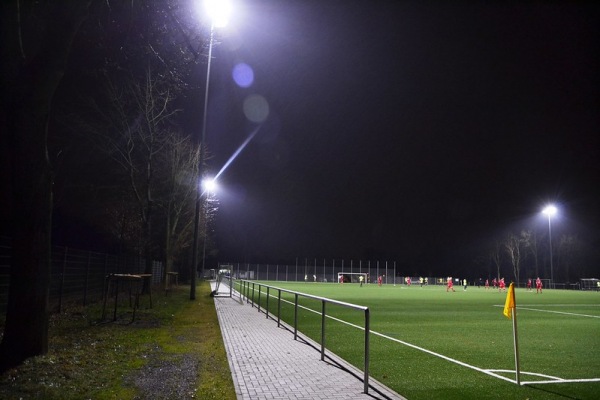 Sportplatz Mielenforster Kirchweg - Köln-Merheim