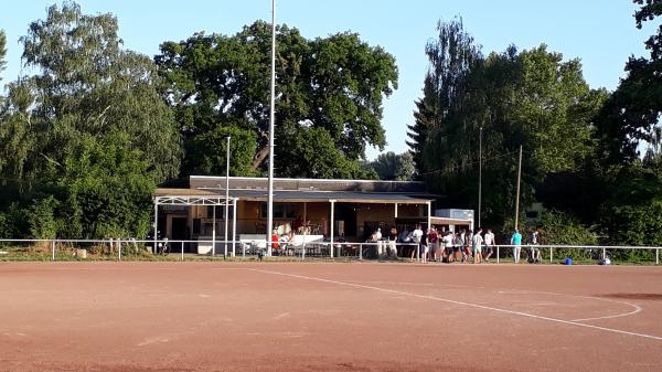 Sportplatz Auweg - Eltville/Rhein-Hattenheim