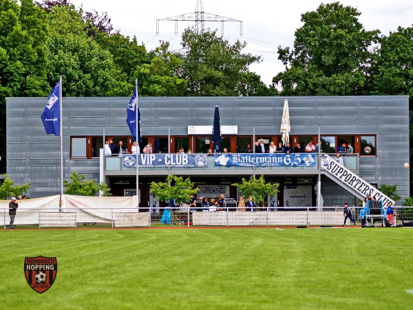 Bezirkssportanlage Krähenacker - Meerbusch-Osterath