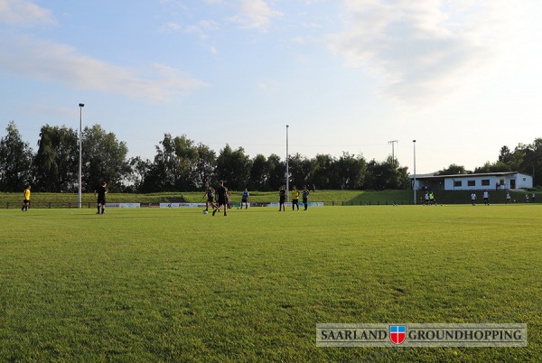 Schul- und Sportzentrum Bad Bergzabern Platz 2 - Bad Bergzabern
