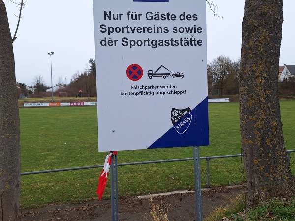 Sportplatz im Sportweg - Nersingen-Straß