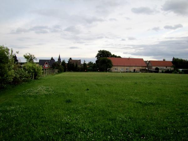 Sportplatz an der Bundesstraße - Freyburg/Untrut-Zeuchfeld