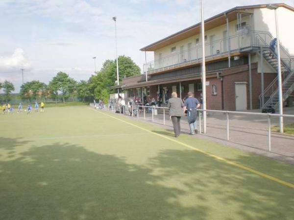 Sportplatz Hessenberg - Borchen-Nordborchen