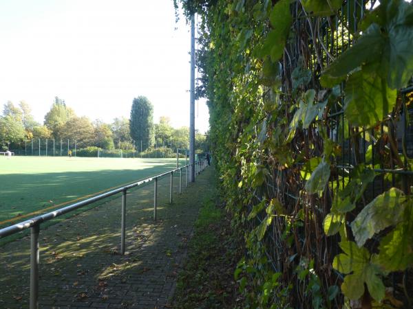 Sportplatz Hauffstraße - Berlin-Lichtenberg