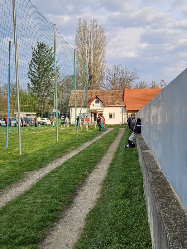 Balatonkenesei focipálya - Balatonkenese