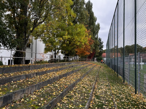 Sportplatz Lindenberg - Weimar