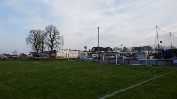 Sportplatz an der Autobahn - Gudensberg-Dissen