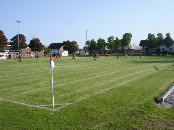 Sportplatz Almer Straße - Brilon-Madfeld