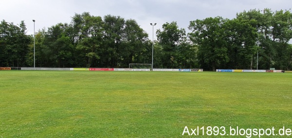 Sportgelände Heiligenbronn Platz 2 - Neckartenzlingen