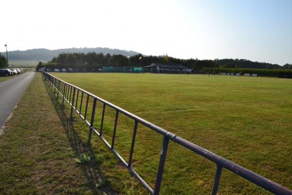 Sportanlage an der B1 - Elze-Mehle