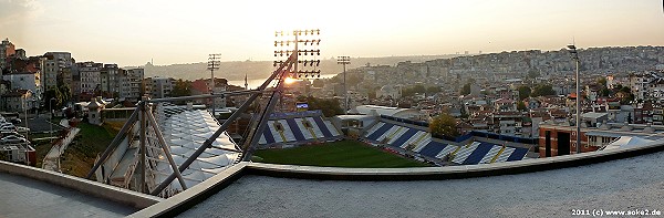 Recep Tayyip Erdoğan Stadyumu - İstanbul