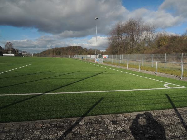 Sportplatz Holzhausen - Hohenstein/Untertaunus-Holzhausen