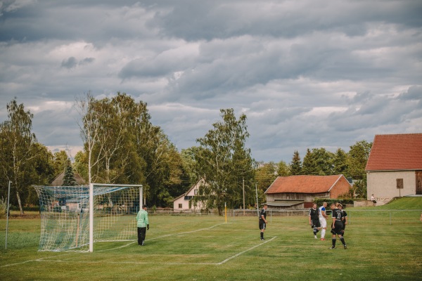 Sportplatz Plothen - Plothen