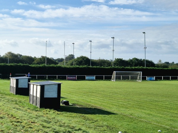 Coed Bach Park - Pontarddulais, Swansea