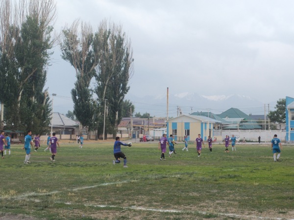 Futboľnoye pole Selo Chuy - Tokmok
