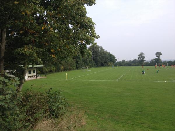 Sportplatz an der Schule - Tolk