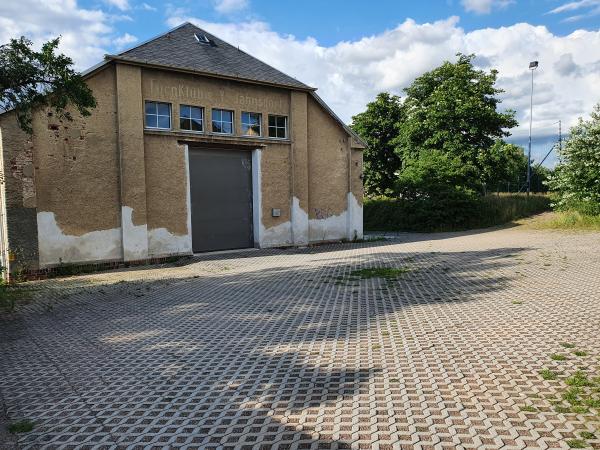 Erich-Franke-Sportplatz 2 - Jahnsdorf/Erzgebirge