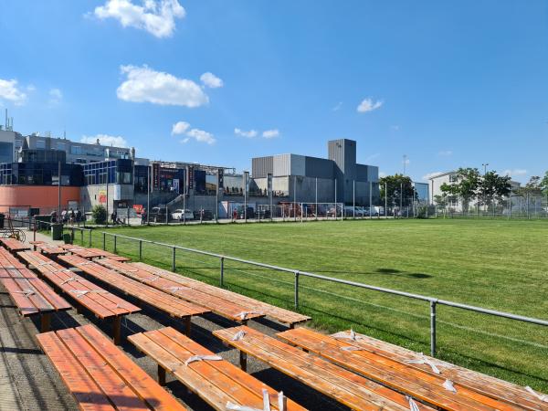 Sportplatz Red Star Auto - Wien