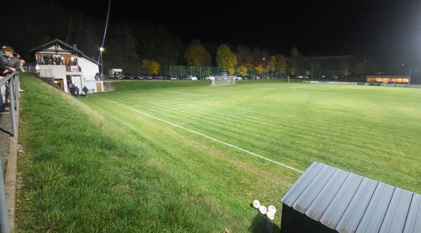 Sportplatz Deisterwald - Üttfeld-Bahnhof Üttfeld