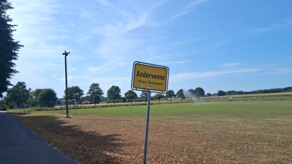 Sportplatz an der Turnhalle B - Andervenne