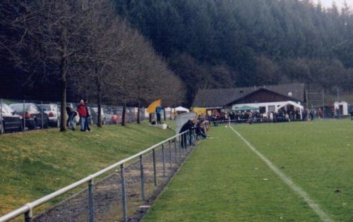 Sportplatz In der Au - Roßbach/Wied