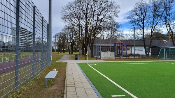 Bezirkssportanlage Wolkerweg Platz 2 - München-Kleinhadern
