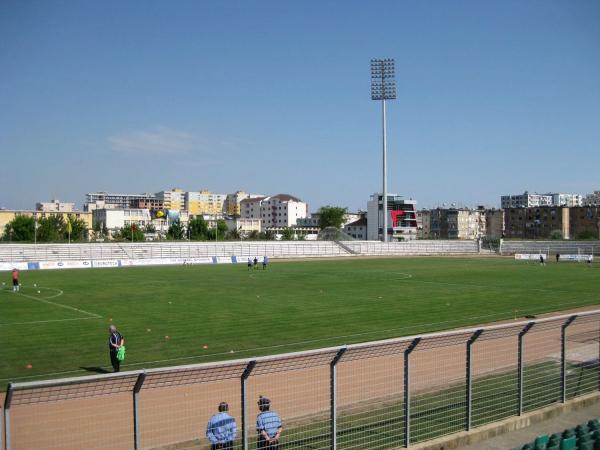 Stadiumi Niko Dovana - Durrës