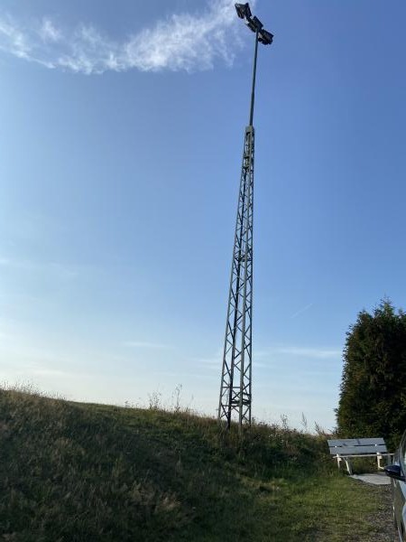 Karl-Kleine-Stadion am Hüsterner Berg Nebenplatz - Ense-Höingen