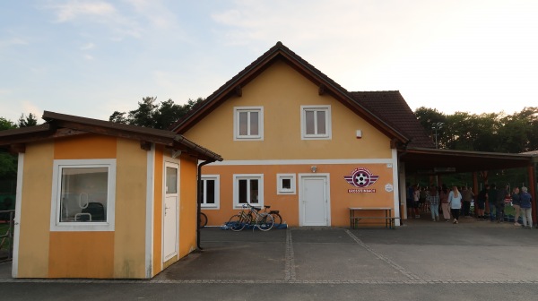 Waldstadion Großsteinbach - Groß Steinbach