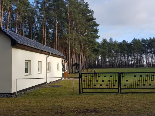 Dorfsportplatz - Polzow