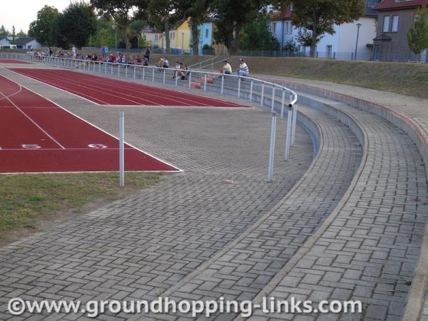 Fritz-Heinrich-Stadion im Sportpark Süd - Bitterfeld-Wolfen