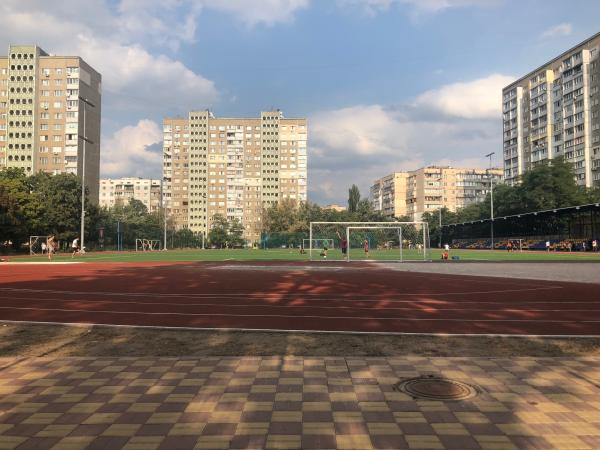 Desnyanskyy tsentralniy Stadion - Kyiv
